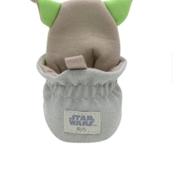 Star Wars Grogu
Snap Booties in Beige
6-12 months - Picture 2 of 4
